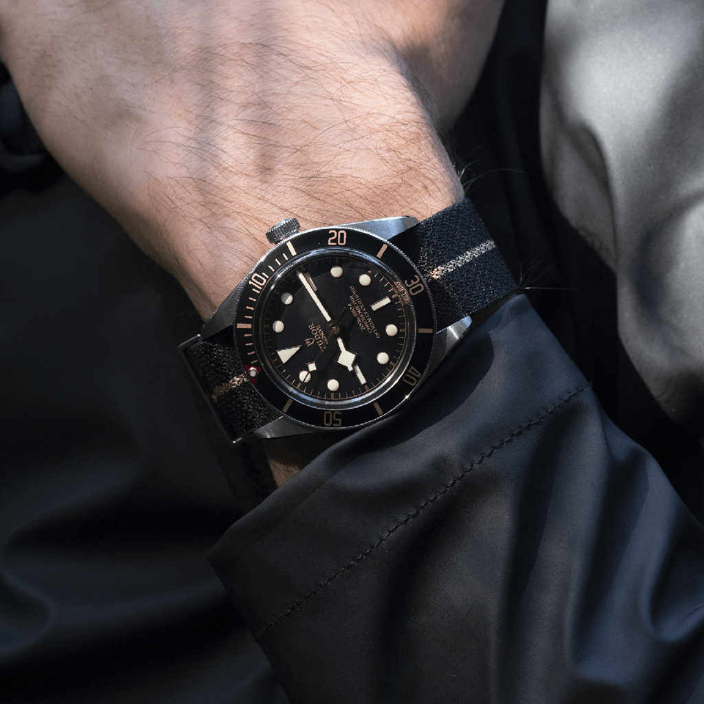 tudor-m79030n-00032_efdb4852-a718-4941-a8a1-cc7017c5eab6.png