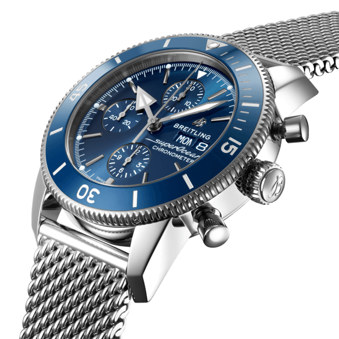 a13313161c1a1-superocean-heritage-chronograph-44-three-quarter_b2c76143-d4ee-4f1b-98e0-5042a43db9b1.png