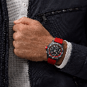 x82310d91b1s1-endurance-pro-on-wrist_ef3f6855-27e1-4c9b-a6fe-21661e94dece.jpg