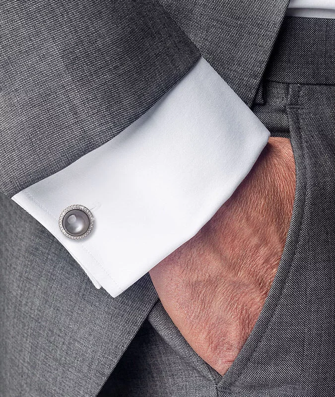 david-gotlib-203-white-gold-grey-moon-cufflinks-cuff-1-1-675x800_363d3424-d1c1-43c8-8acb-a8f3ba4095a7.png