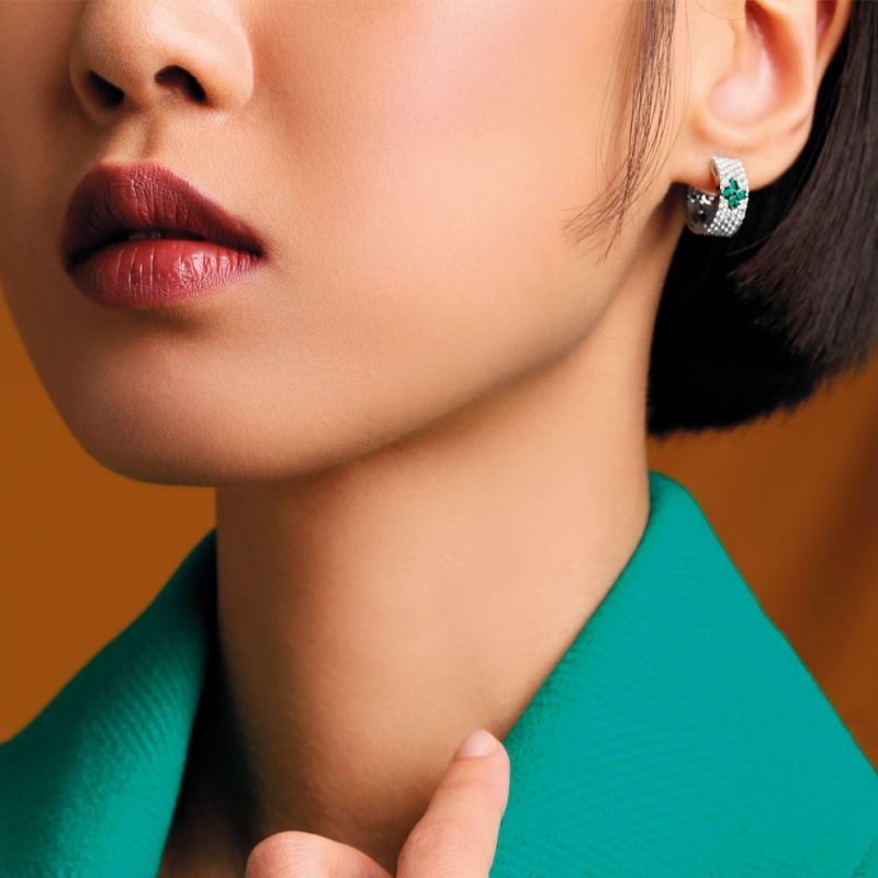 earrings-emeralds-love-in-verona_c9978ca3-e749-4181-8ed2-9a8ee0461f36.jpg