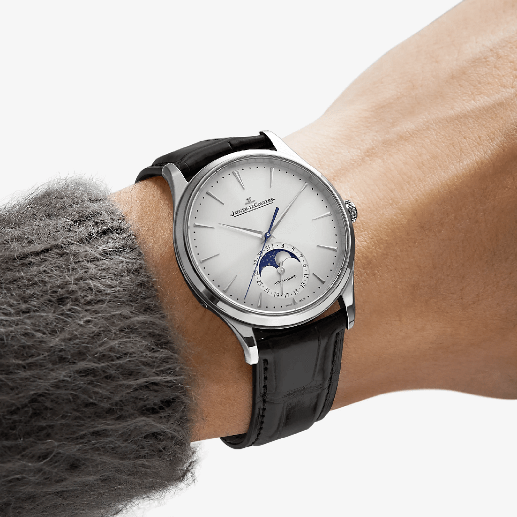 q1368430onwristcloseup_9ccfcb2a-4242-48e9-8e9a-304d2ebd0cc2.png