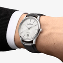 q1238420-on-wrist_53f867e7-4509-4dfd-86ec-7166a35b11ca.png