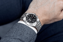 7900v-110a-b546onwrist_919d0523-44d5-4a9b-ae4a-f8308e6da17a.jpg