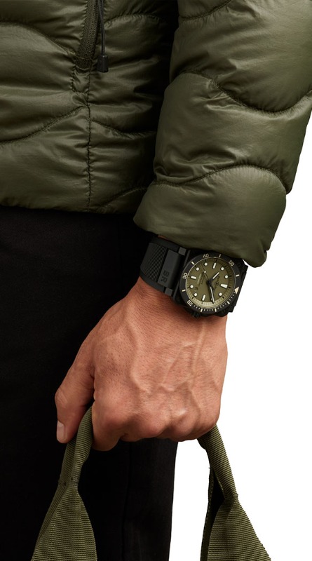br0392-diver-military-3_f47cb1a4-4a9e-423b-87fd-71ced819a256.jpg