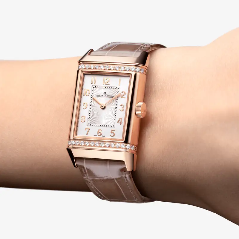 q2572570-on-wrist-front_014574d8-9233-46d2-b1a7-378581cf270e.png