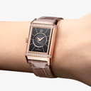q2572570-on-wrist-back_1eddabf3-ac23-4c75-8a33-52b7a9d4ff9d.png