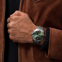 ab01343a1l1a1-chronomat-b01-42-bentley-on-wrist_a8cdbf27-9053-481e-9921-9760a6d868b4.jpg