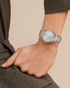 m0a10676-on-wrist_4b5bcb83-e4bf-45a3-90e1-68318a761929.png