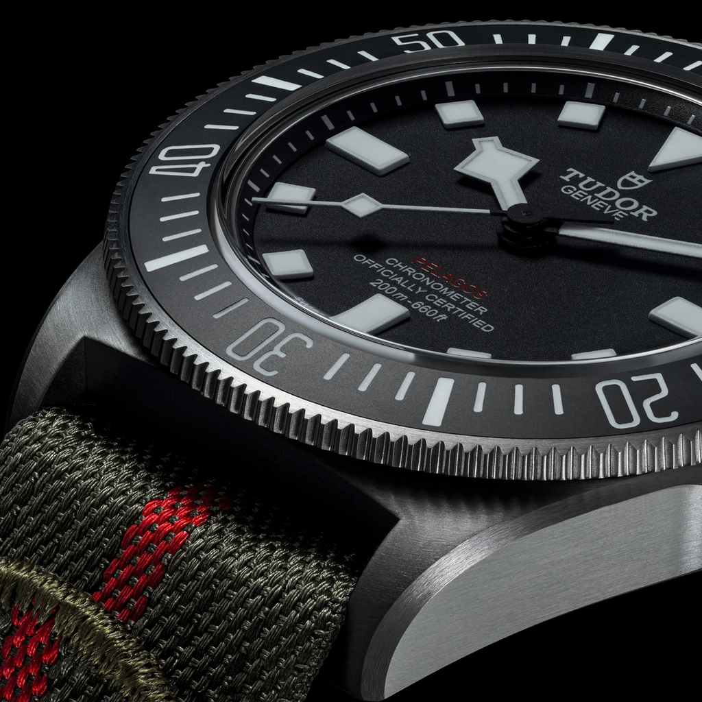 tudor-m25717n-00012_0a39244c-8bb9-4add-a3ee-d02979212421.jpg