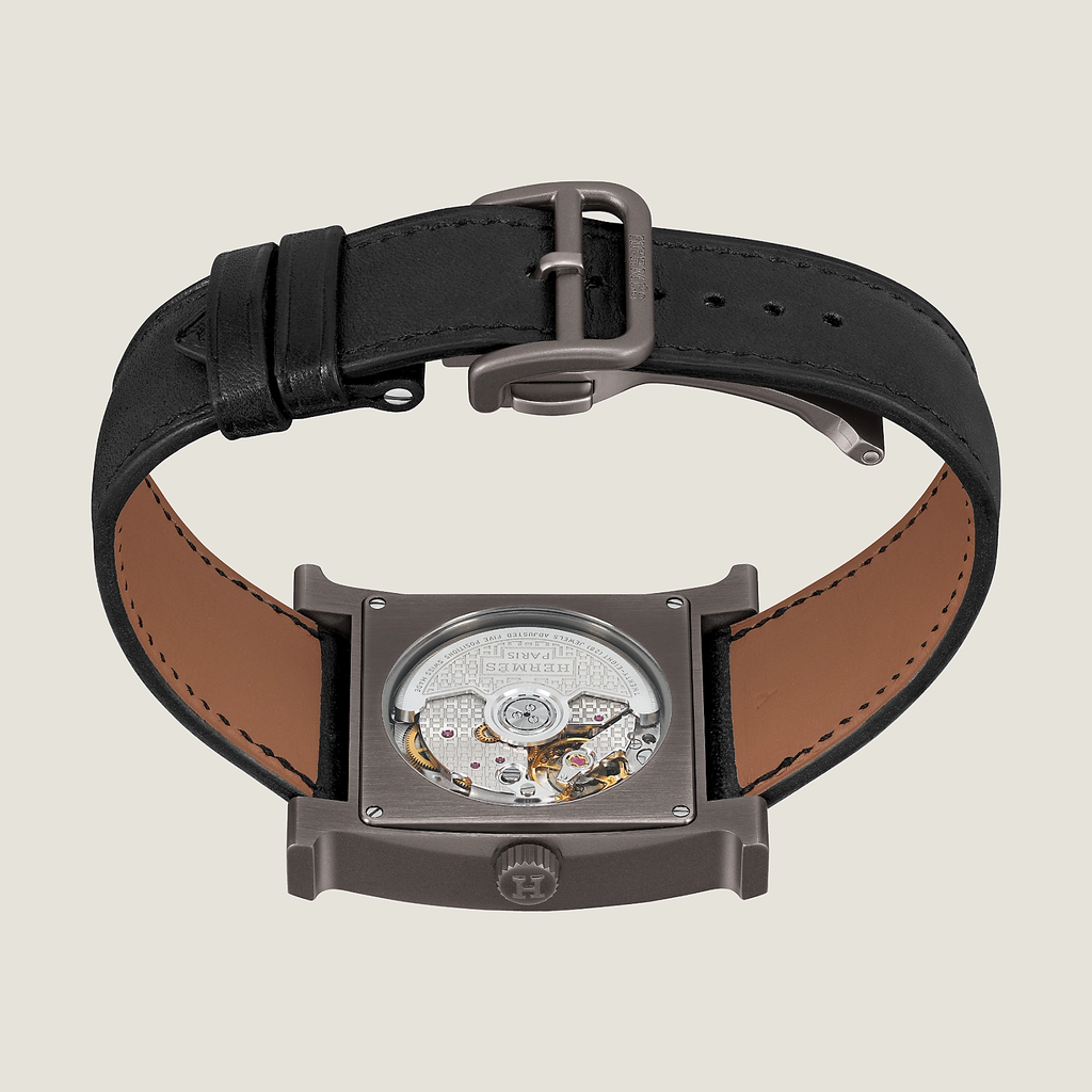 heure-h-watch-34mm--054131ww00-back-6-300-0-1600-1600-q99_g_19753e22-f648-4e8d-b4c5-1fe6be69266e.png