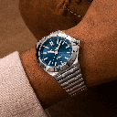 a32398101c1a1-chronomat-automatic-gmt-40-on-wrist_fedd507a-521e-4a01-b3a0-7edd82f9f8c1.png