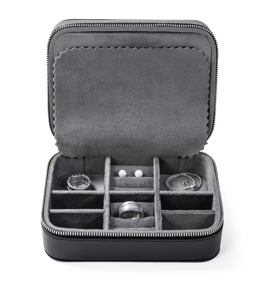 romajewelrycase_a48da870-96f1-4808-b9ec-d6bc652b9b81.png