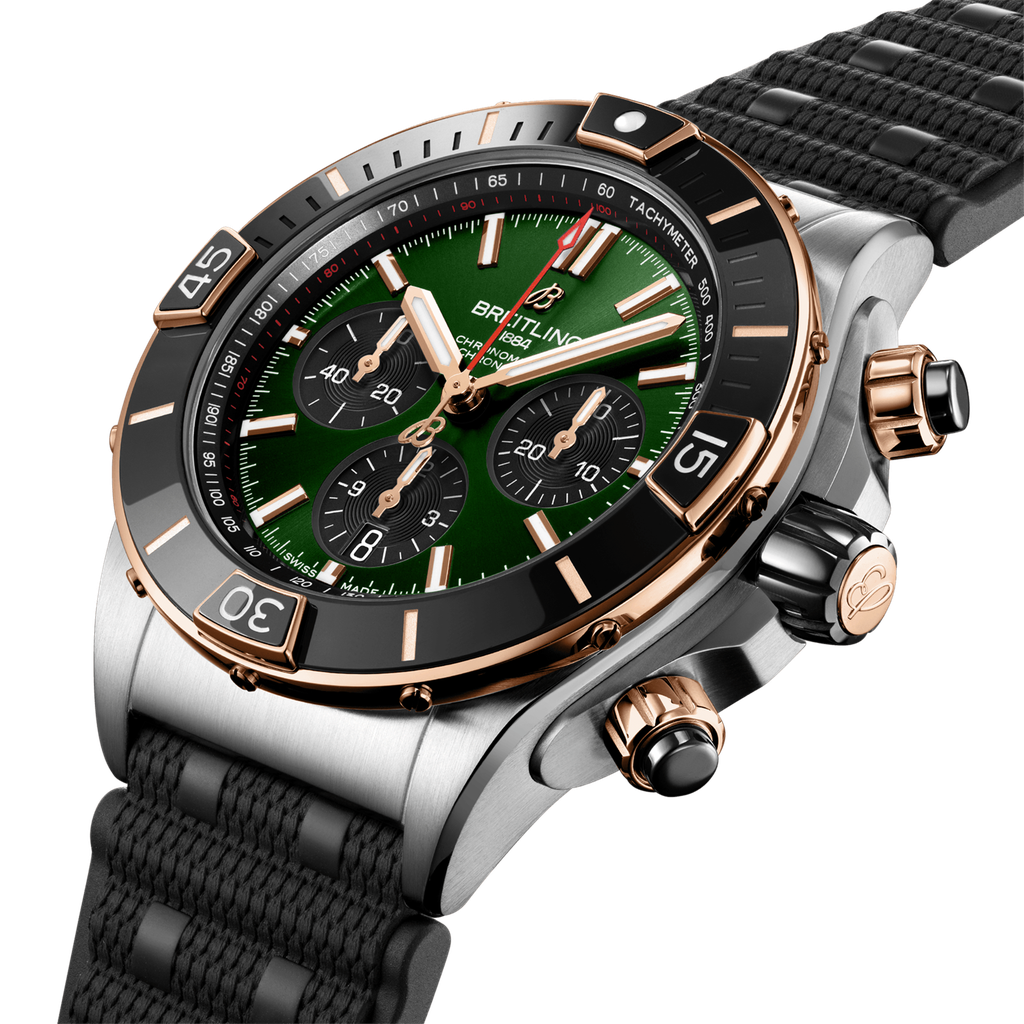 ub0136251l1s1-super-chronomat-b01-44-three-quarter_999a6577-5a31-45c1-8fea-8f01c788d4e4.png