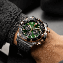 ub0136251l1s1-super-chronomat-b01-44-on-wrist_94afe8d8-f058-422b-8e99-da0c3a00a4c1.png