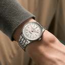 a17327211g1a1-navitimer-automatic-36-on-wrist_a8317fbc-91ca-493f-98c8-baaec54f91fc.png
