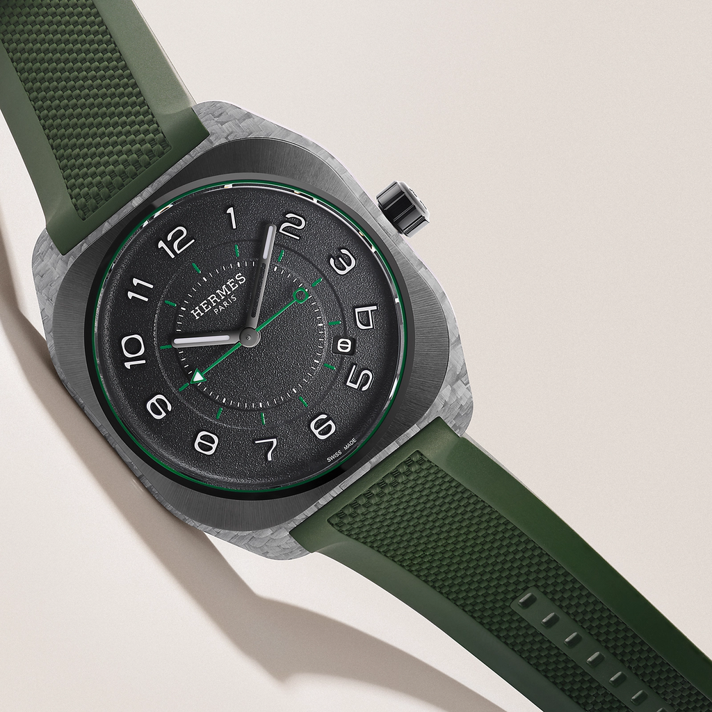 hermes-h08-watch-42mm--402991ww00-detail-wm-4-0-0-1600-1600-q99_g_217f5acd-abe5-4b42-b99c-553b0cc9dff1.png