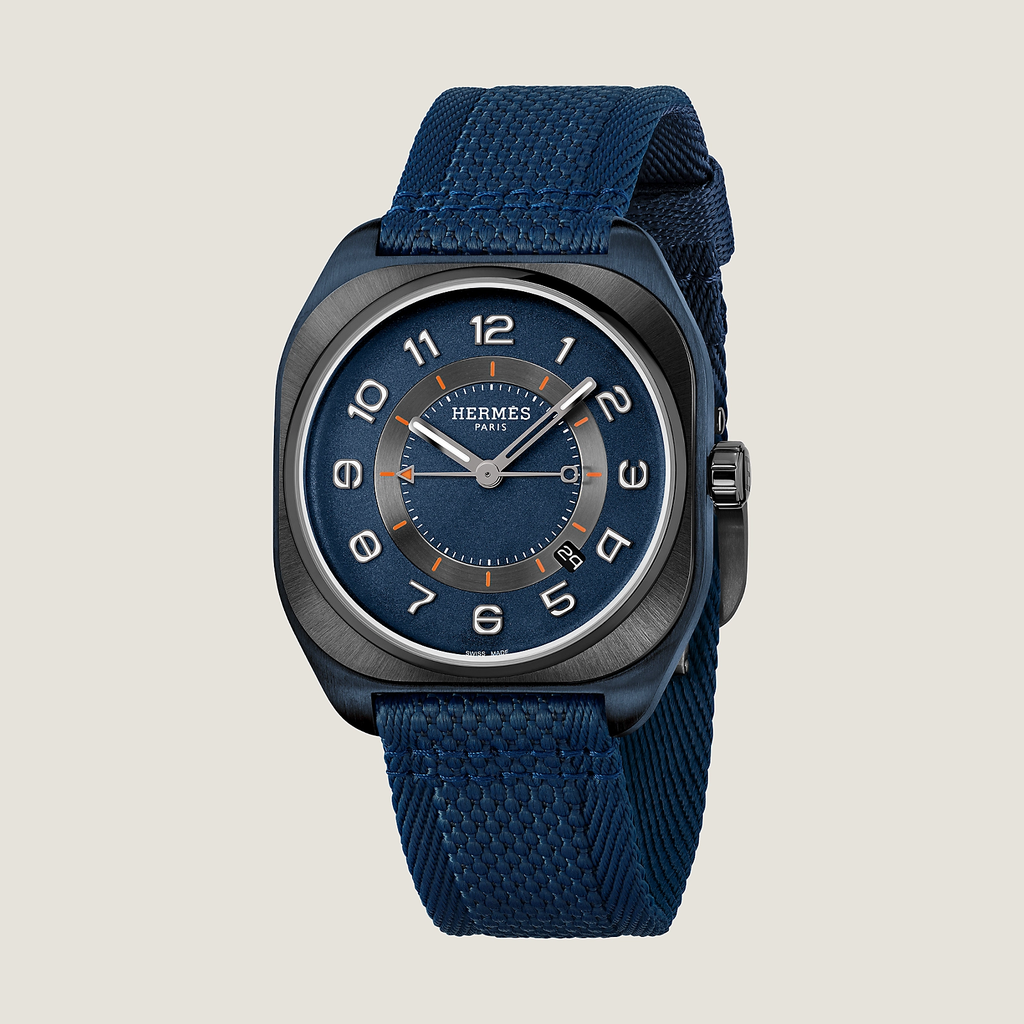 hermes-h08-watch-42mm--056988ww00-front-4-300-0-1600-1600-q99_g_07d807d5-7ad7-445e-8875-e5ae373497b9.png