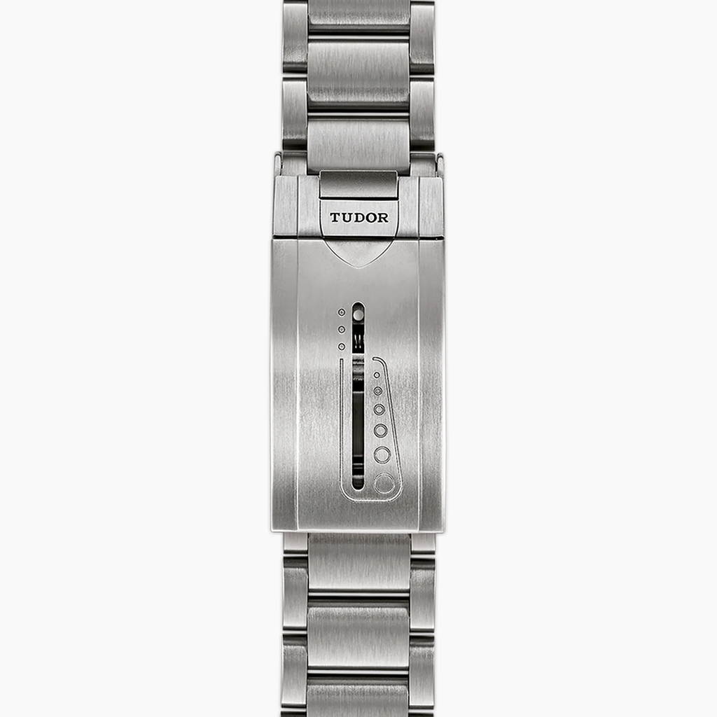 tudor-m25600tn-00011_d031d53a-a74a-4902-814e-87f676c21f5f.png