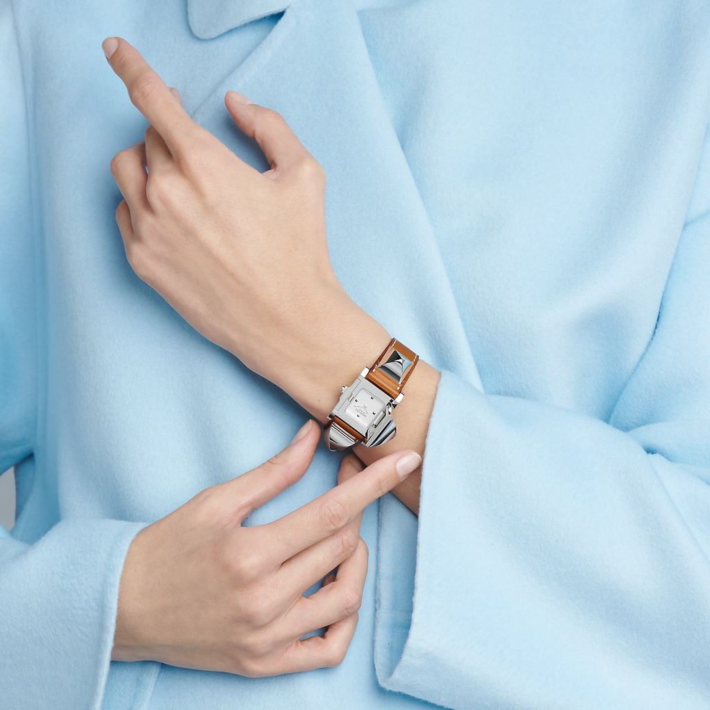 medor-watch-small-model-27mm--028323ww00-worn_7cab188e-cc32-4a4b-ab1e-2f9b0f1f7d1f.png