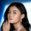 messika-image-05-zoom-2-bague-joy-pm_1_08913724-f59f-44b6-ac93-dbfdeedd44ae.jpg