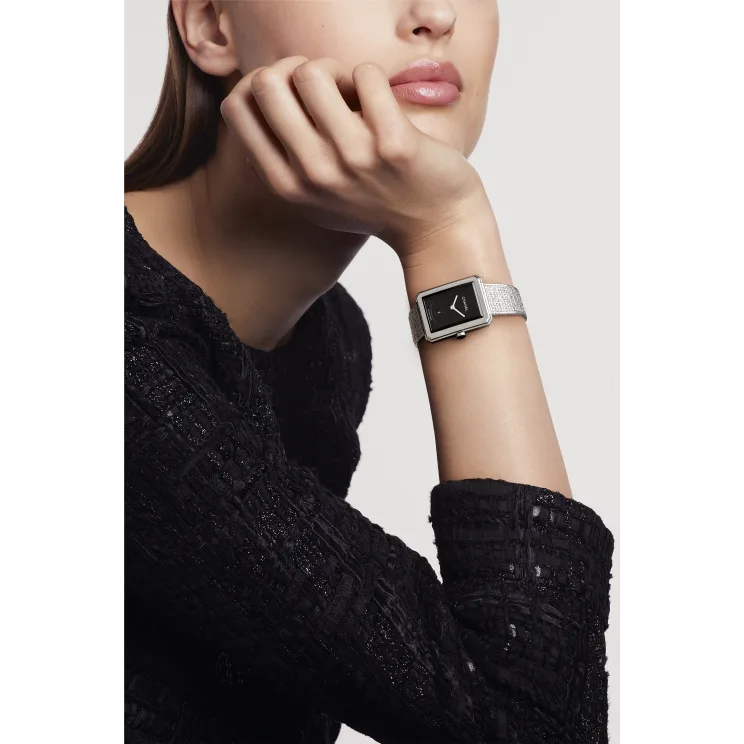 h4878_on_wrist_a7c58505-6198-41a0-8788-e9d9626c2906.png