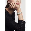 h5315_on_wrist_b9e558cb-d148-4ea9-bede-598210e909ea.png