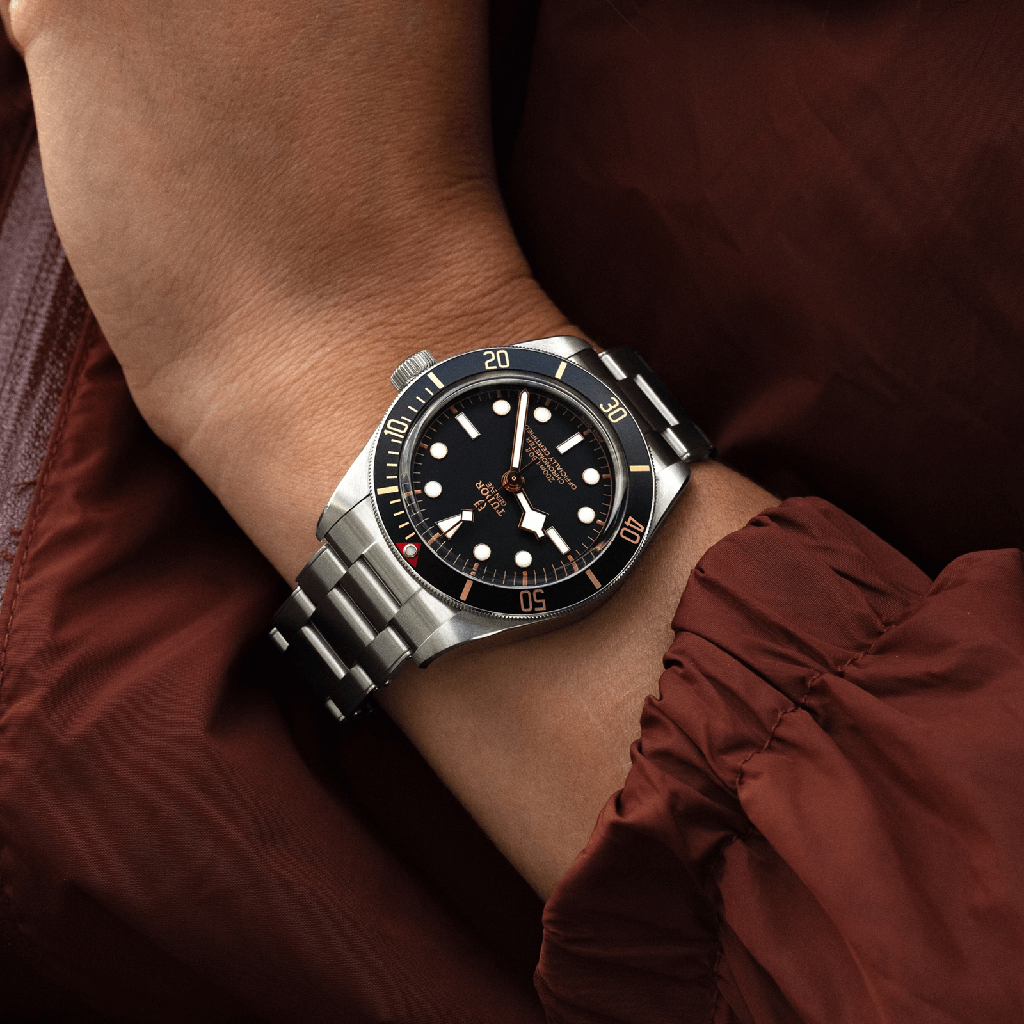 tudor-m79030n-0001_364b9b73-92b2-4cd6-856f-2f35203d8860.jpg