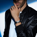 messika-homme-image-03-zoom_1_1c41144a-0f29-4d11-b7ea-15ee41c16138.jpg