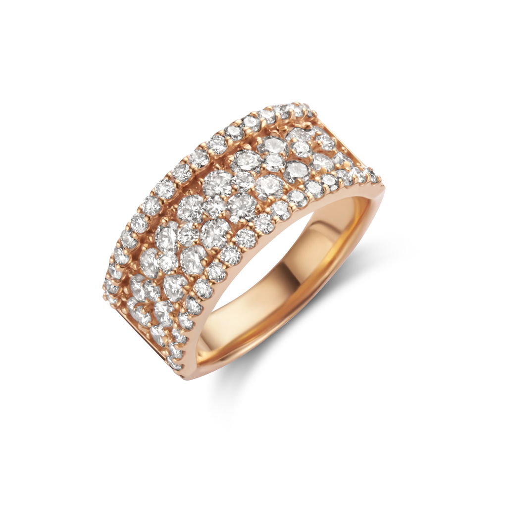Ring with diamonds