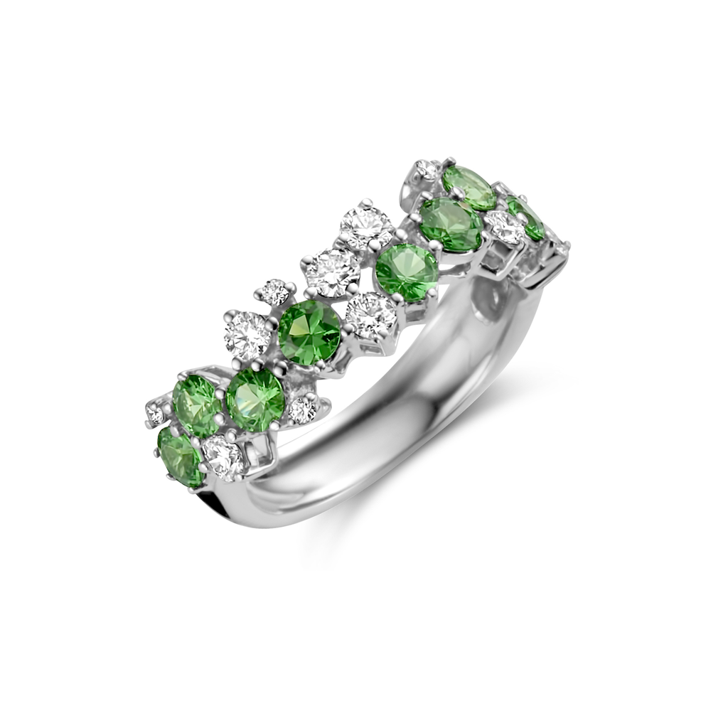 Ring with diamonds