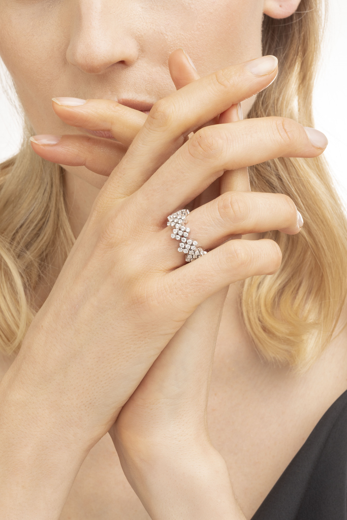 Serafino Consoli Brevetto multisize flower ring