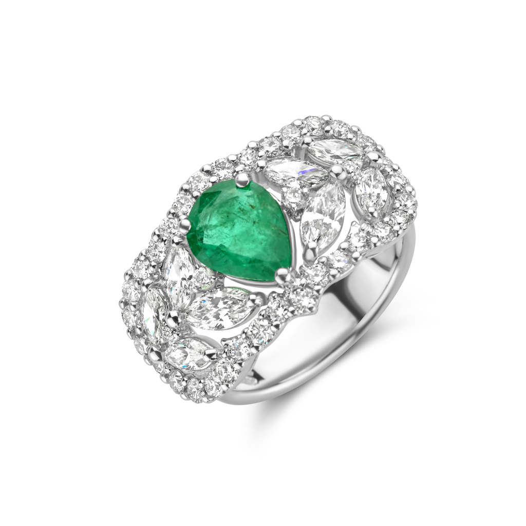 Art Deco Style With Pear Cut Emerald