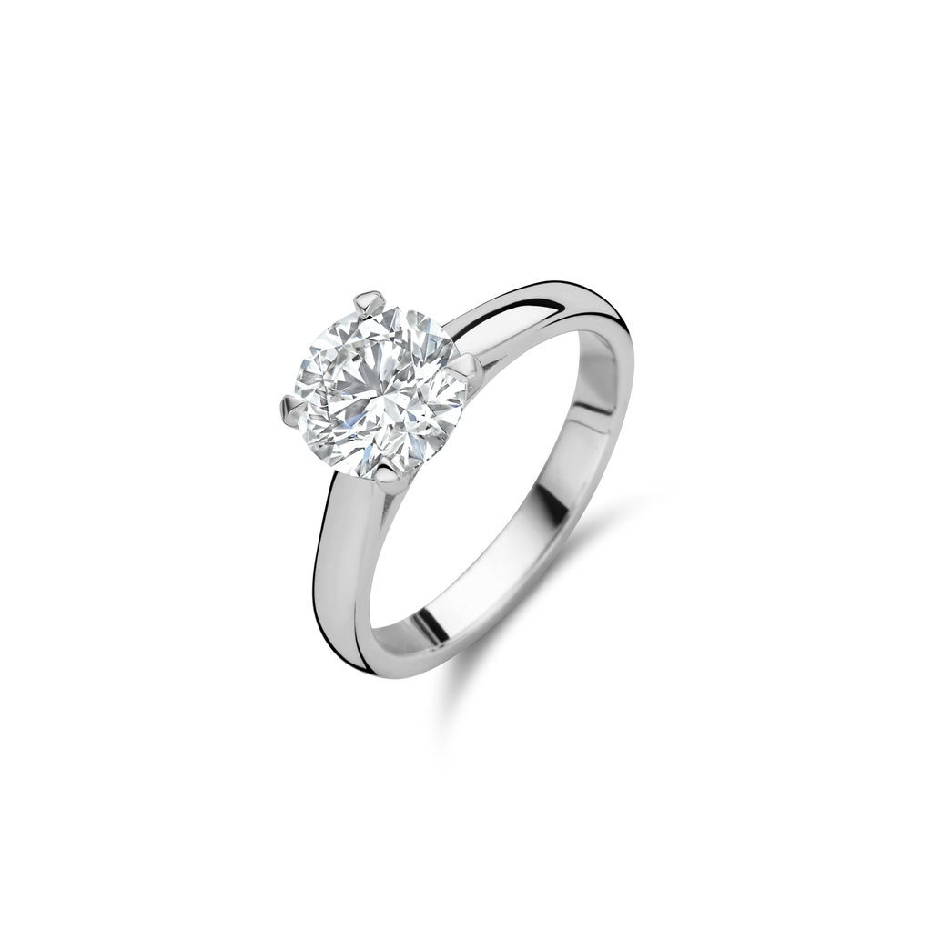 sollitaire ring with diamond