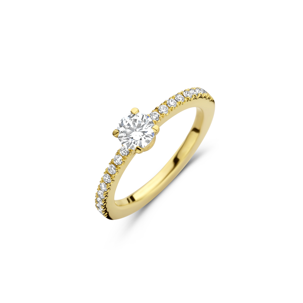 Yellow gold solitaire ring with diamonds