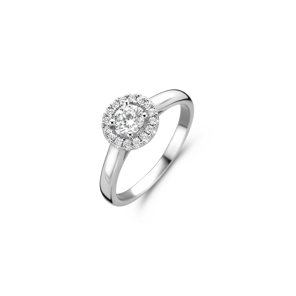 White gold solitaire with diamonds