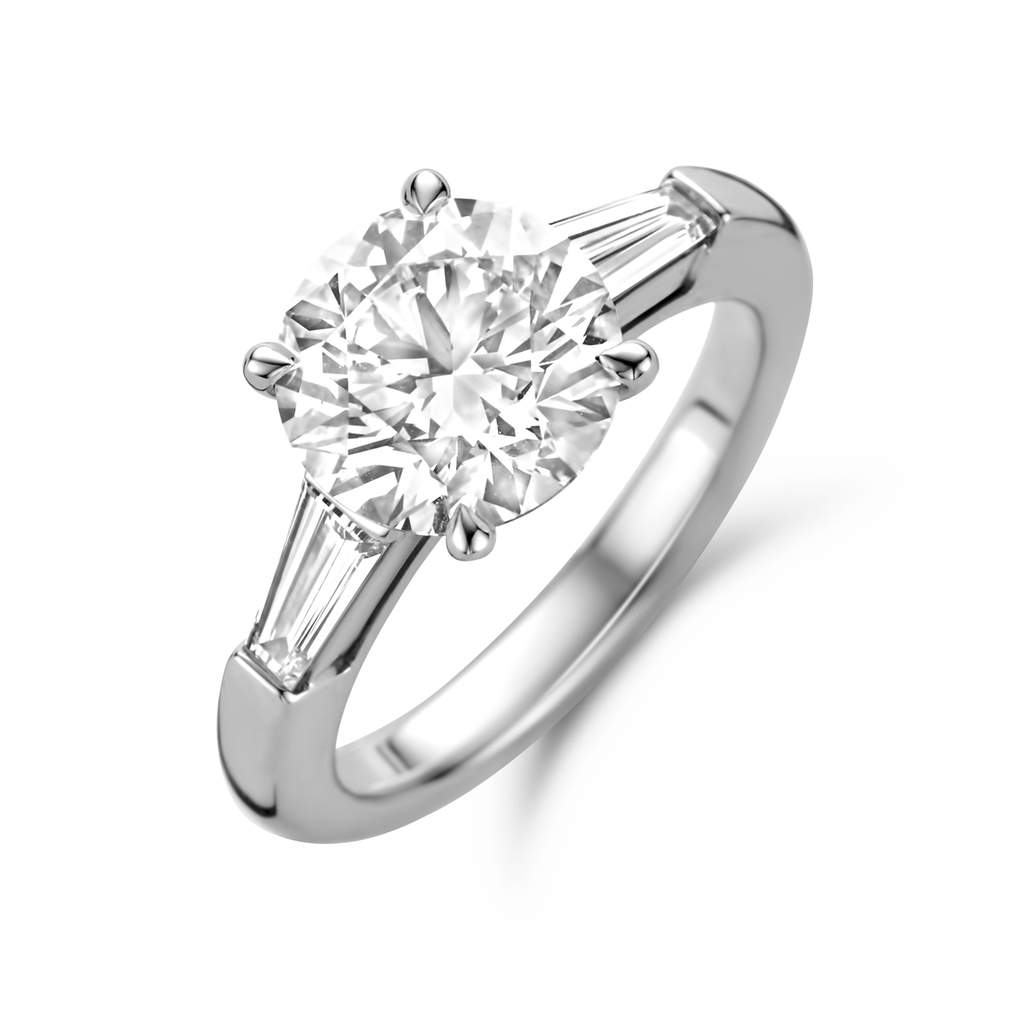 Whitegold solitaire with diamonds