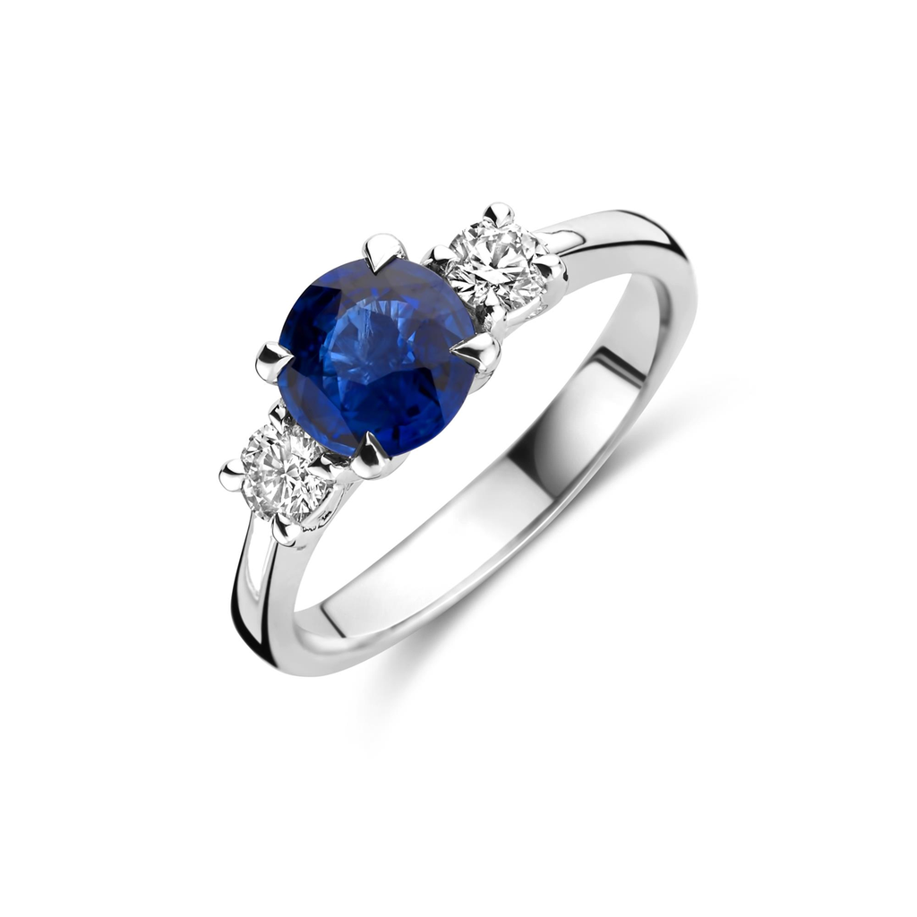 Whitegold ring with saphire and diamonds