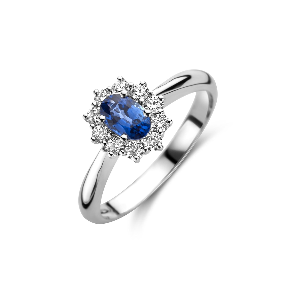 Whitegold ring with saphire and diamonds