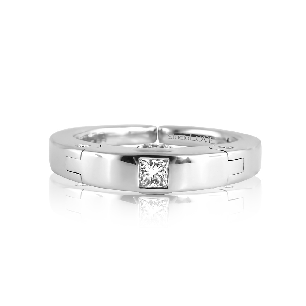 StudioLOVE Ring in White Gold with Diamonds