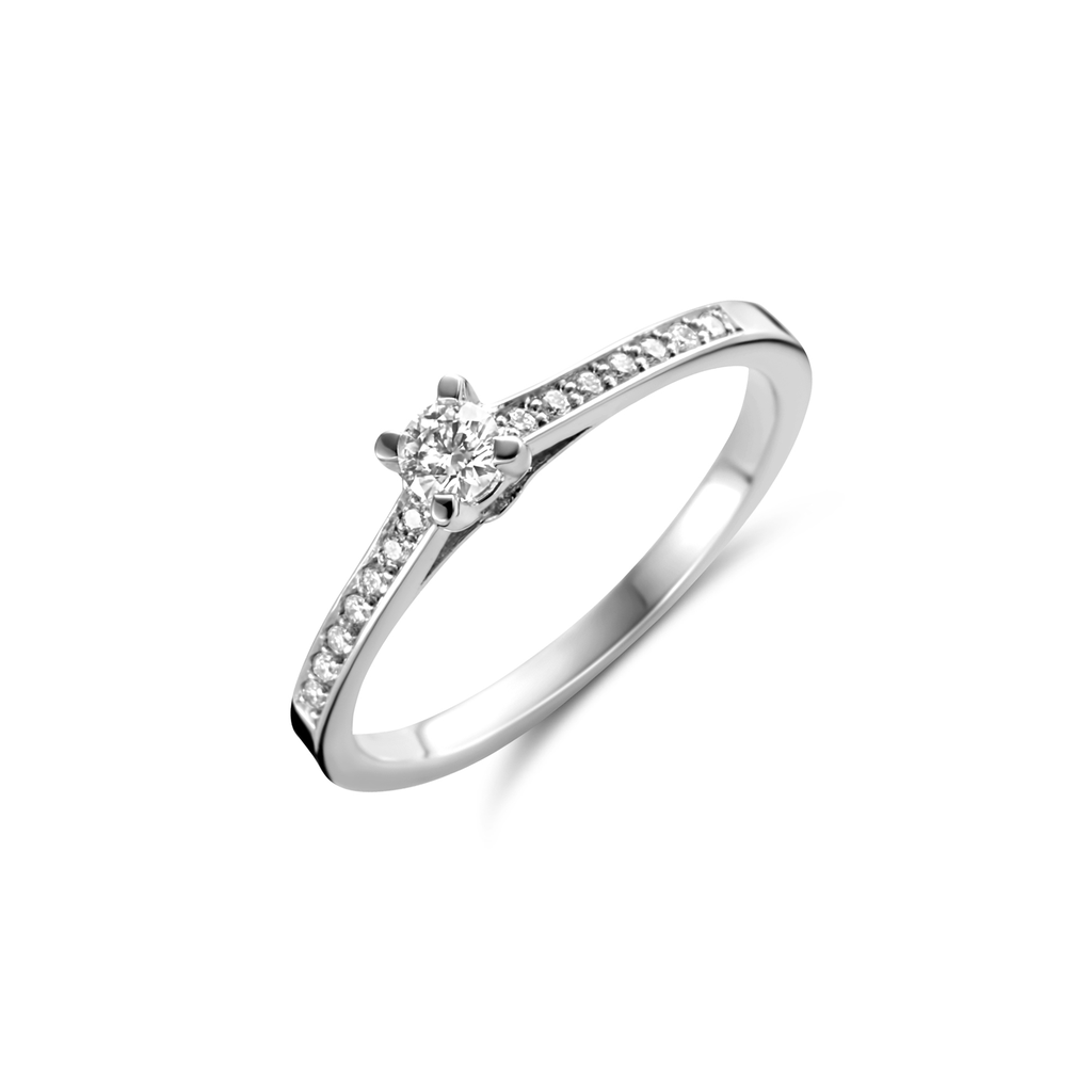 Solitaire white gold