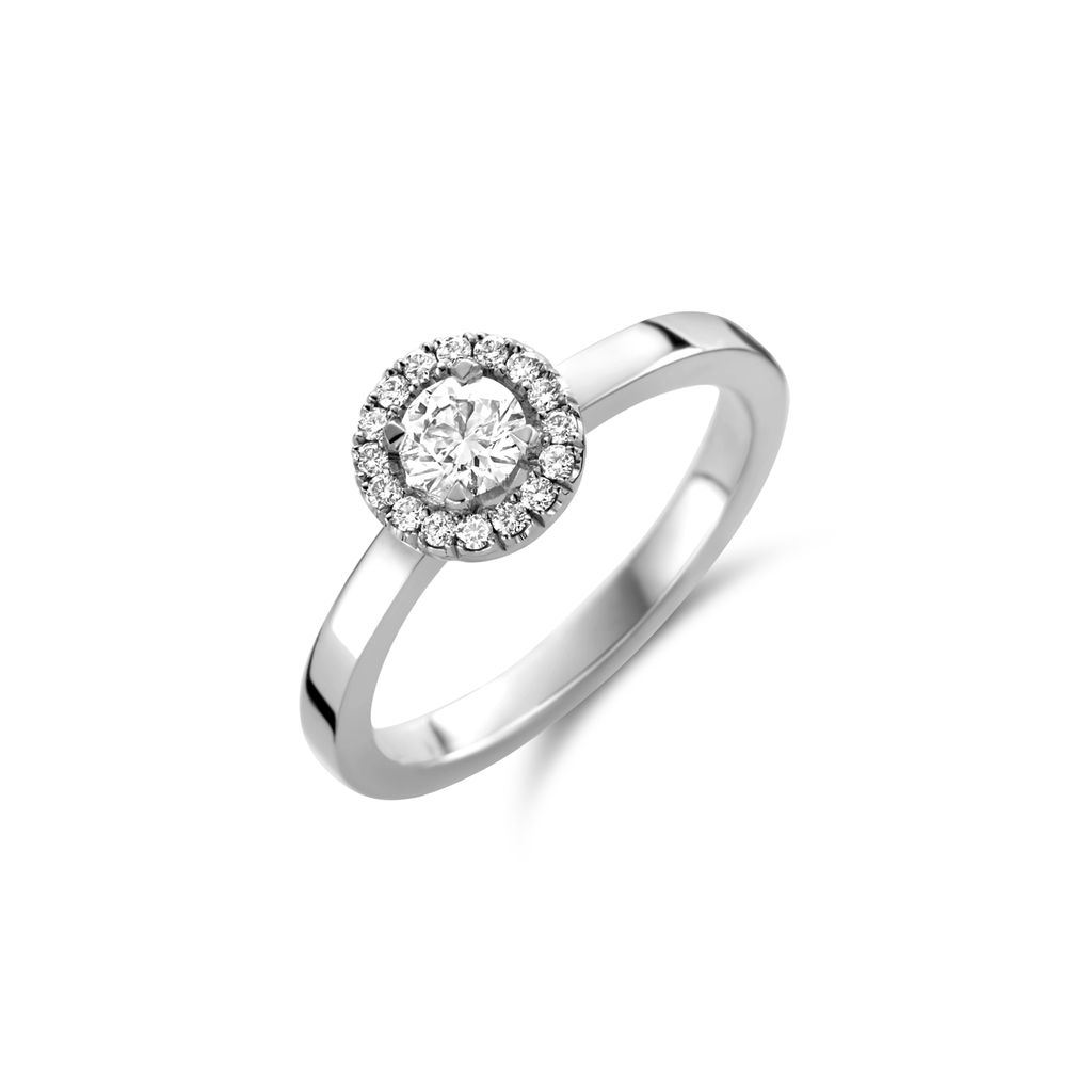 Solitaire white gold
